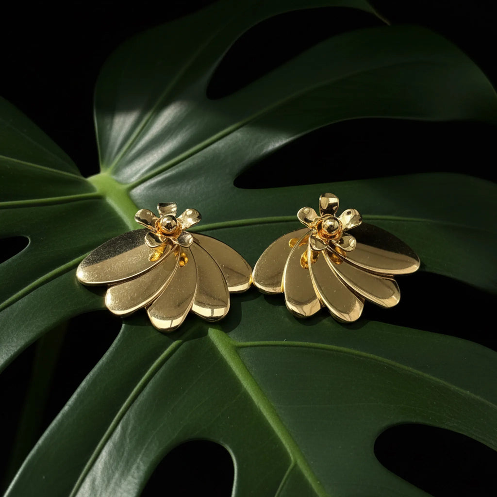 LayerArc Studs Earrings