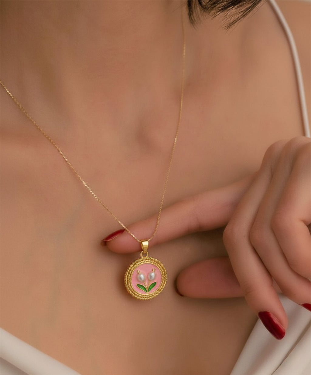 Lily Charm Chain Necklace