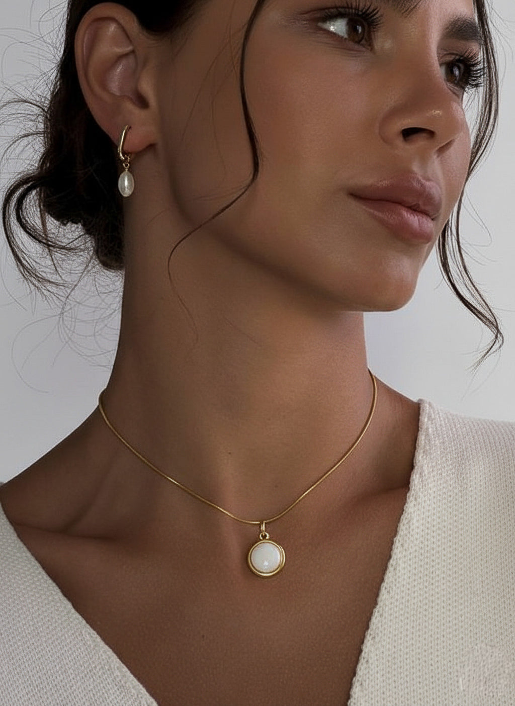 Moon Glow chain necklace