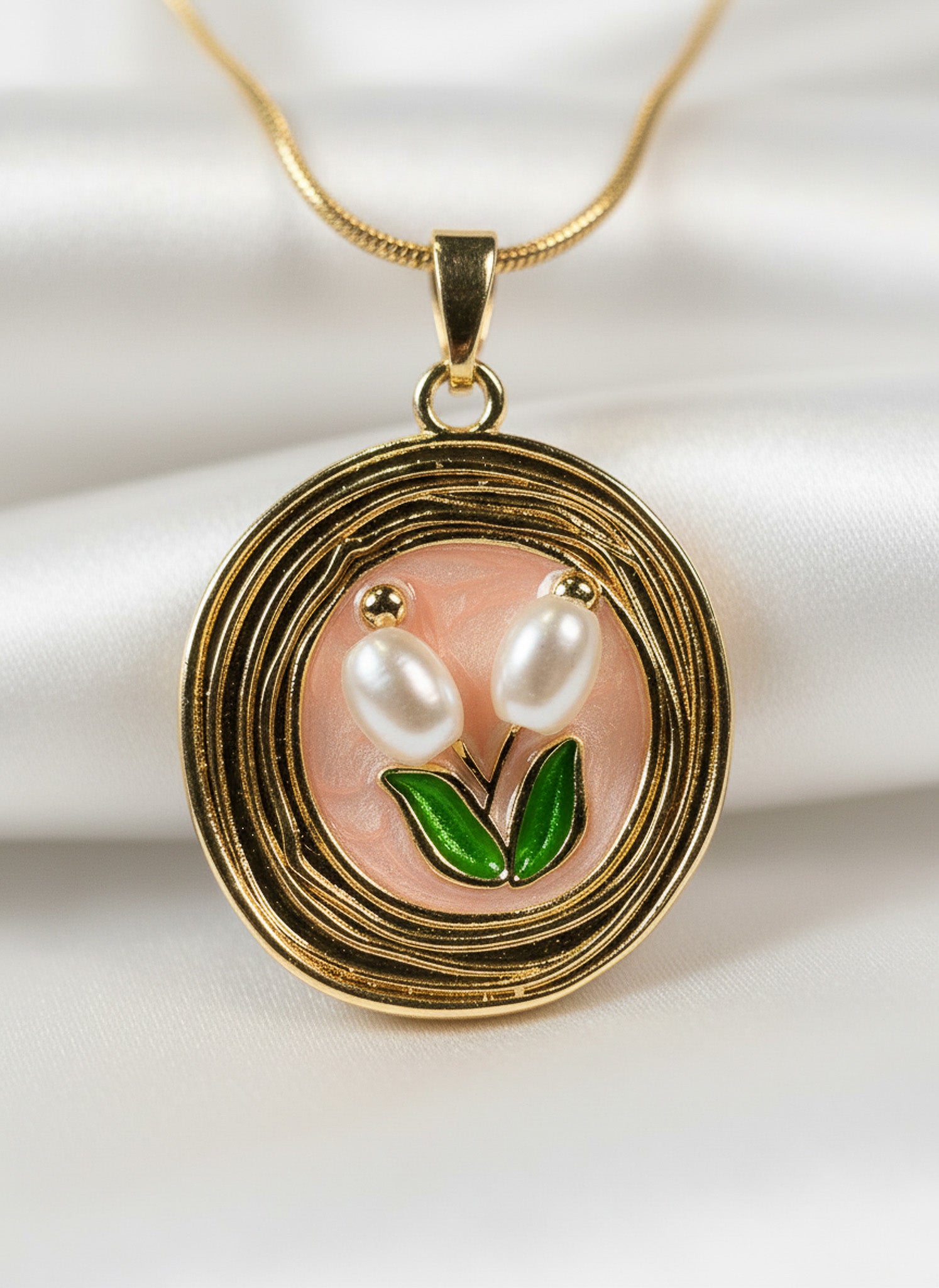 Lily Charm Chain Necklace