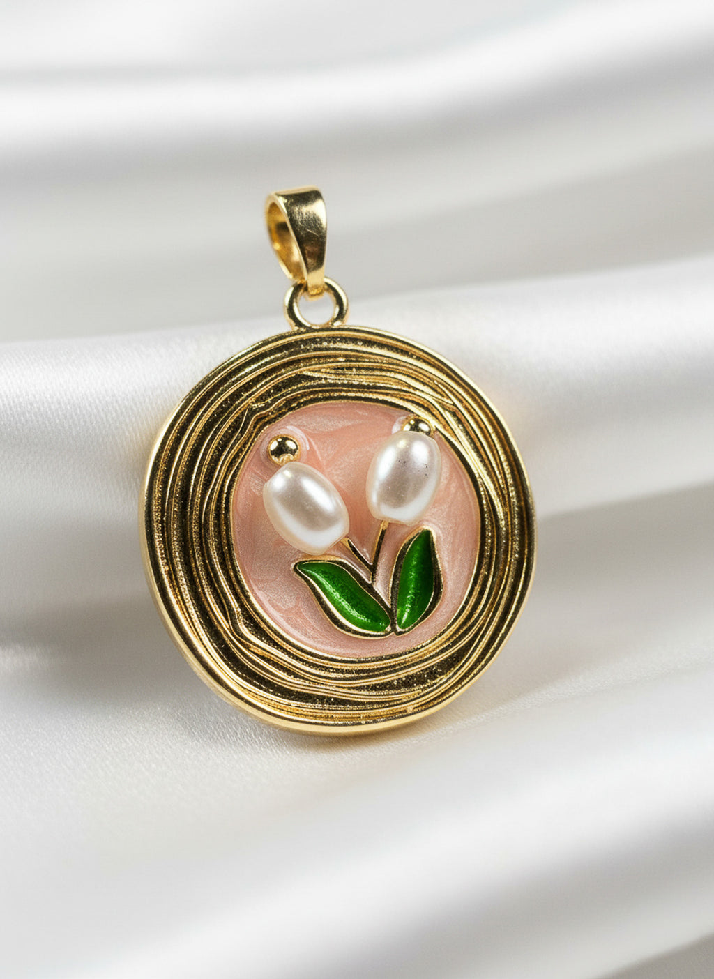 Lily Charm Chain Necklace