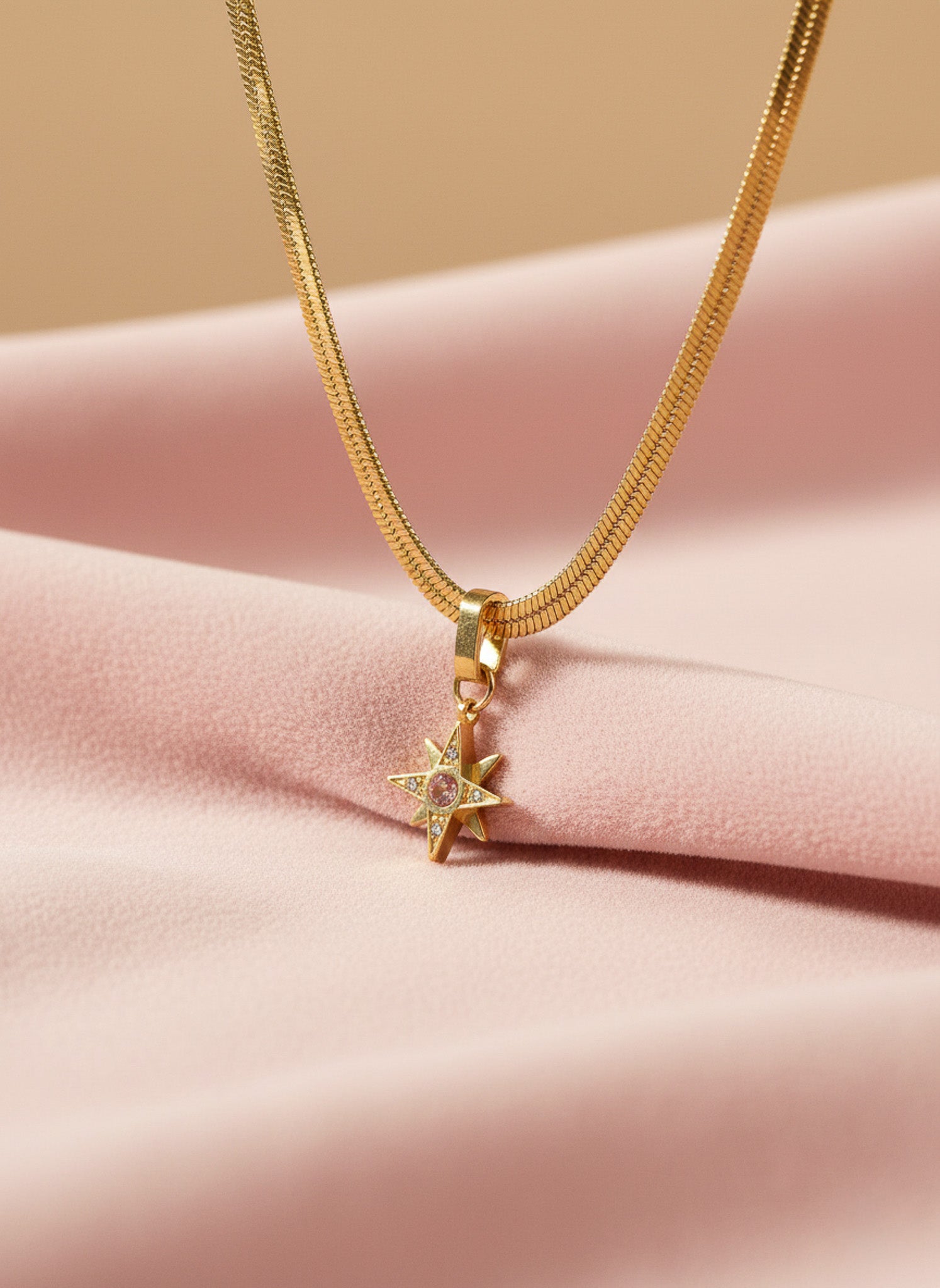 Aurora Star chain necklace