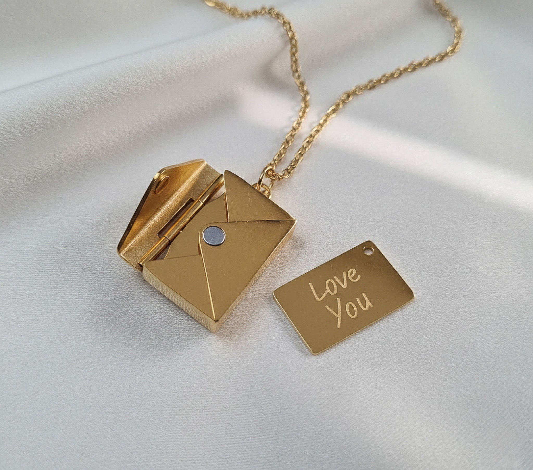 Love Note chain necklace