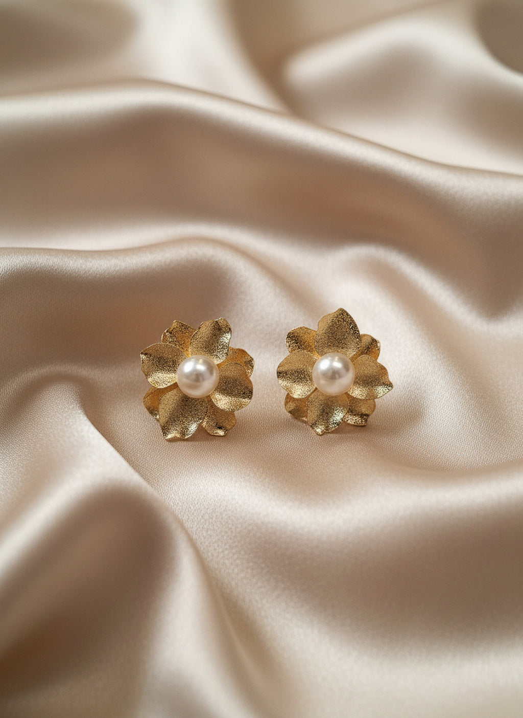 Golden Petal Elegance earrings