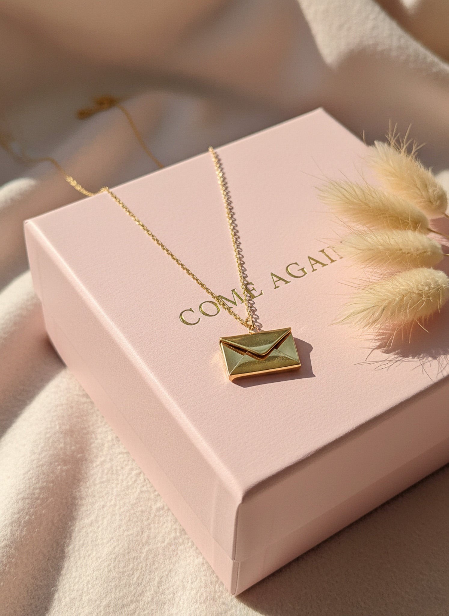 Love Note chain necklace