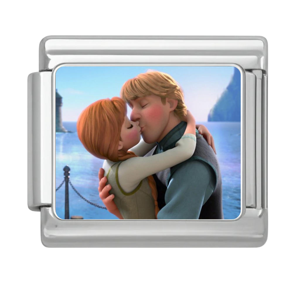 Frozen Kiss Portrait Charm - Silver