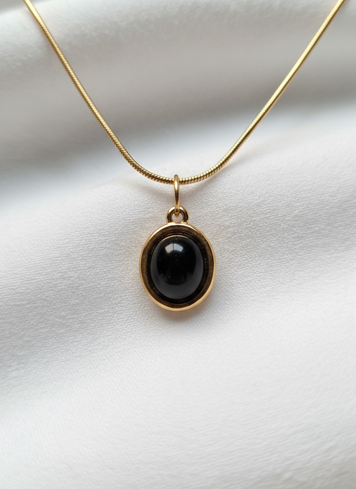 Moon Glow chain necklace