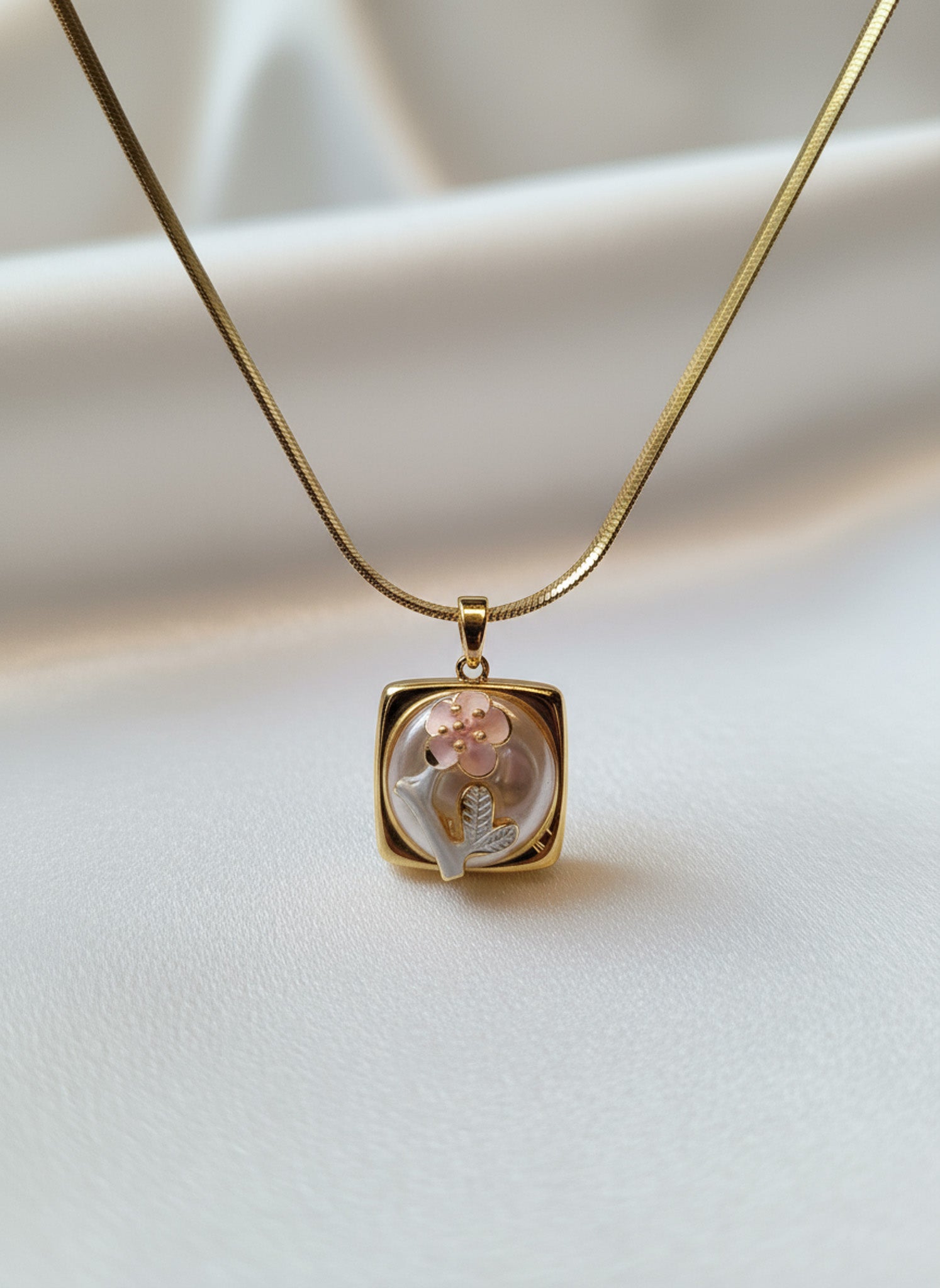 Petal Charm chain necklace