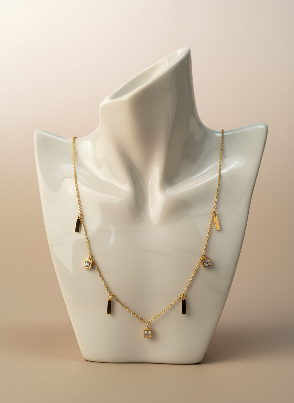 Luxe Gleam chain necklace