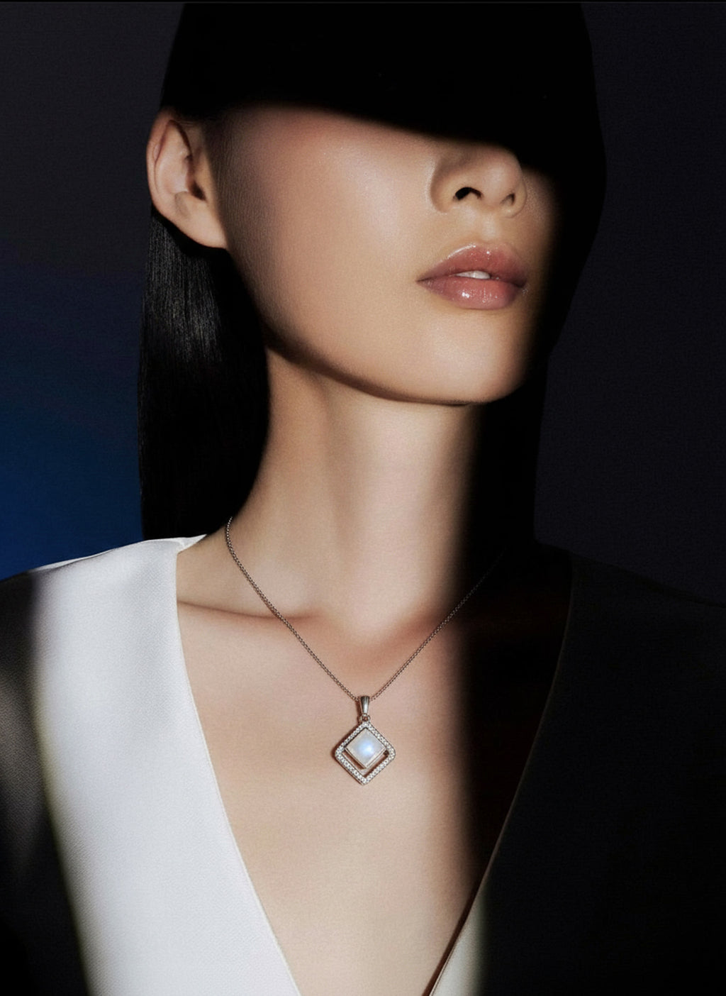 Moonlit Glow chain necklace